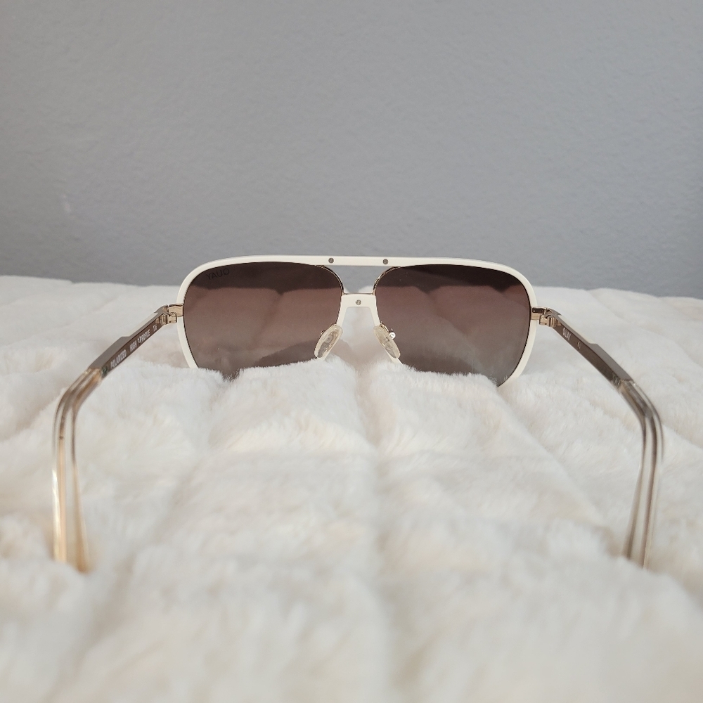 QUAY // ltd ed luxe combination white/gold frames brown polarized lens aviators - Picture 8 of 16